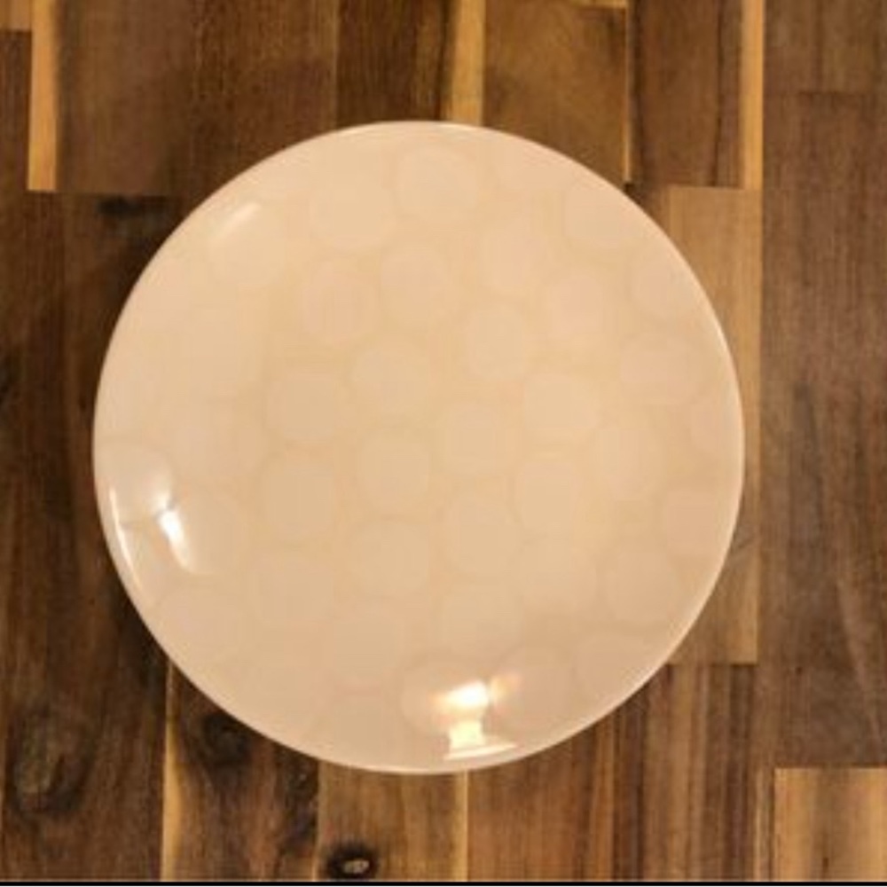 18 Piece White/Off White Poka Dot Cotton Color Dinnerware Set
